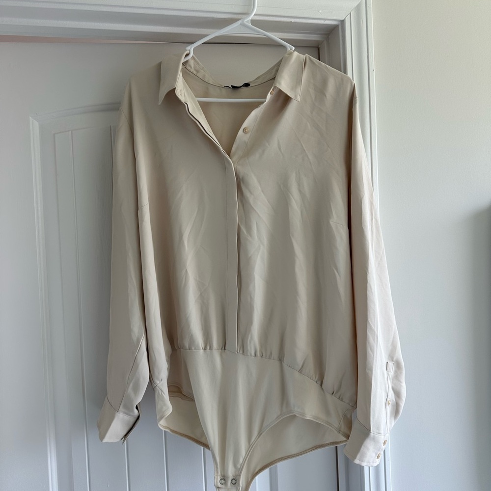 Express Portofino Cream Blouse